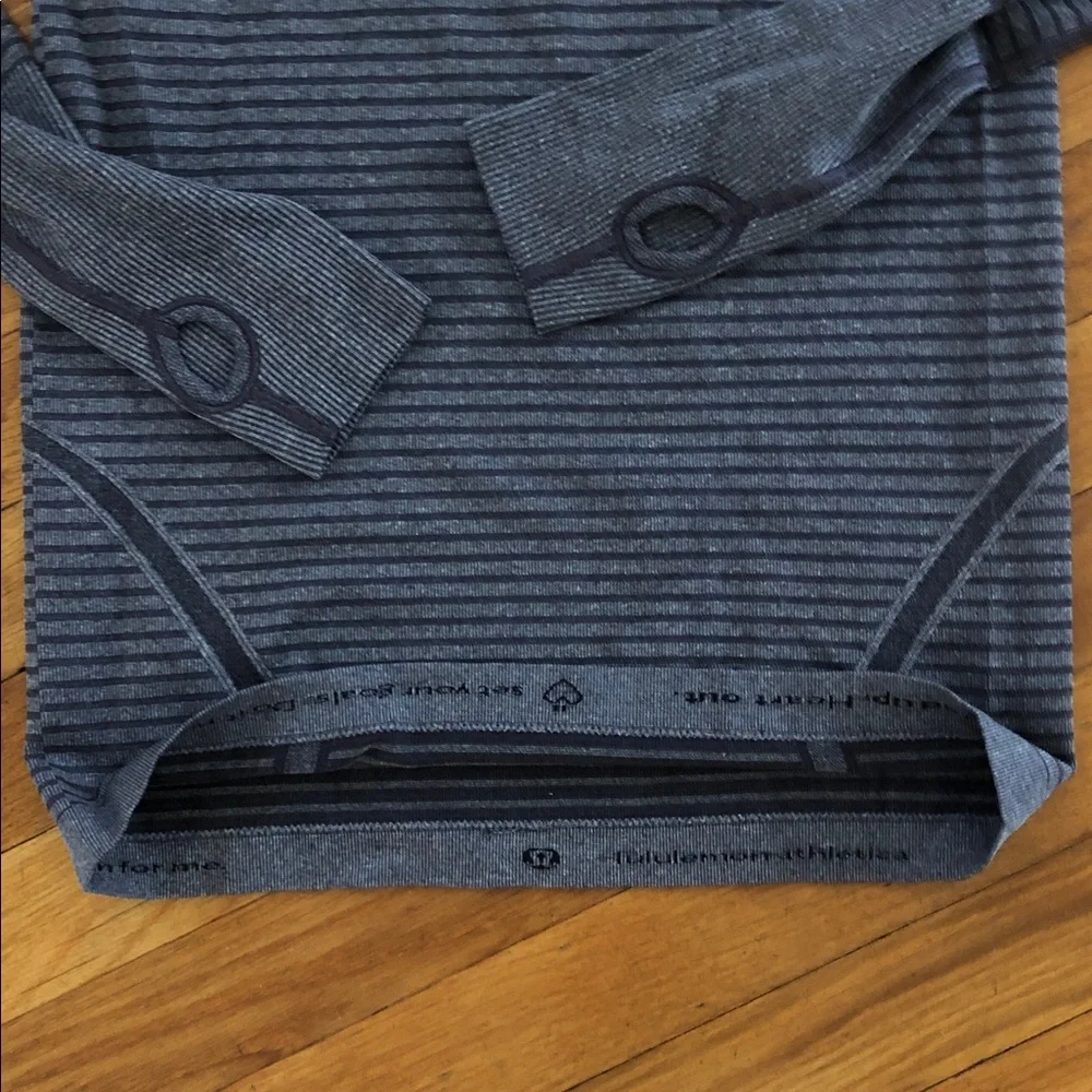 Lululemon Athletica gray/purple Striped swiftly tech run top EXCELLENT worn once - Picture 5 of 5